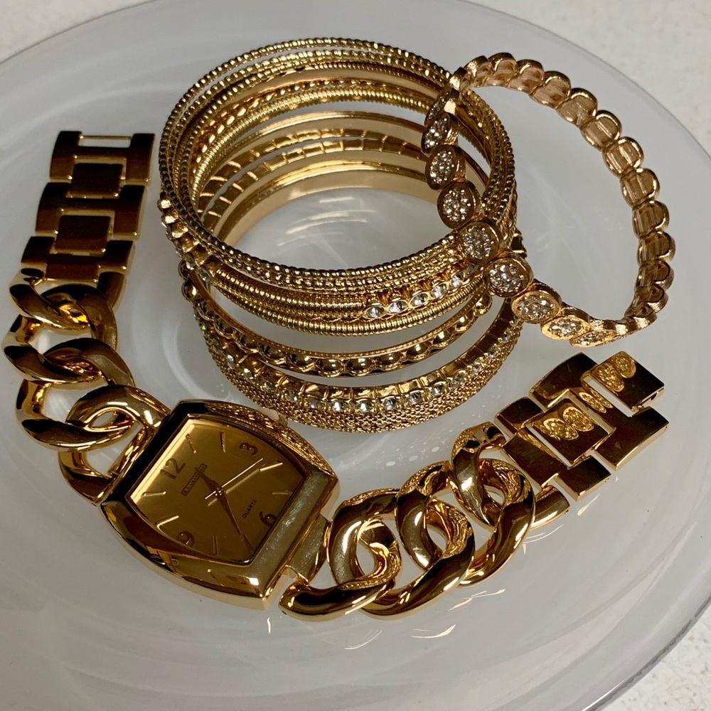 RJ GRAZIANO GOLD TONE WATCH & 10 BRACELET SET NWOB